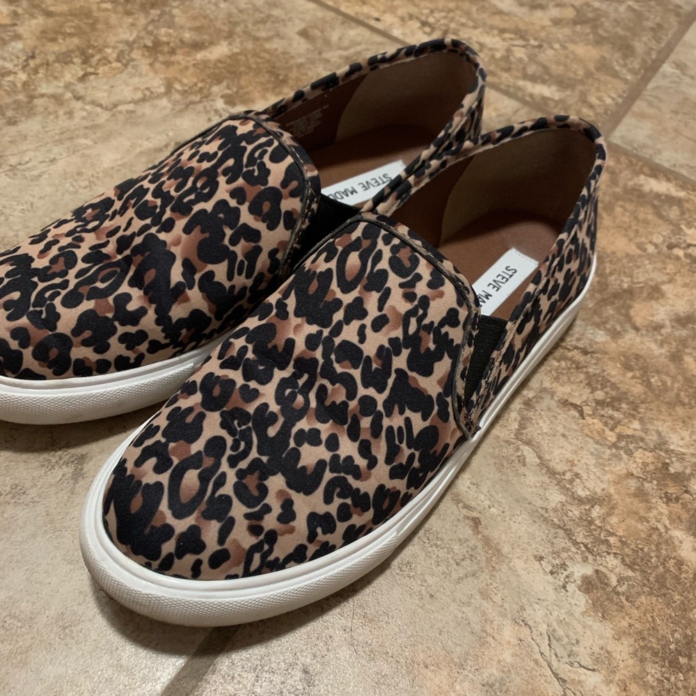Steve Madden cheetah slip ons